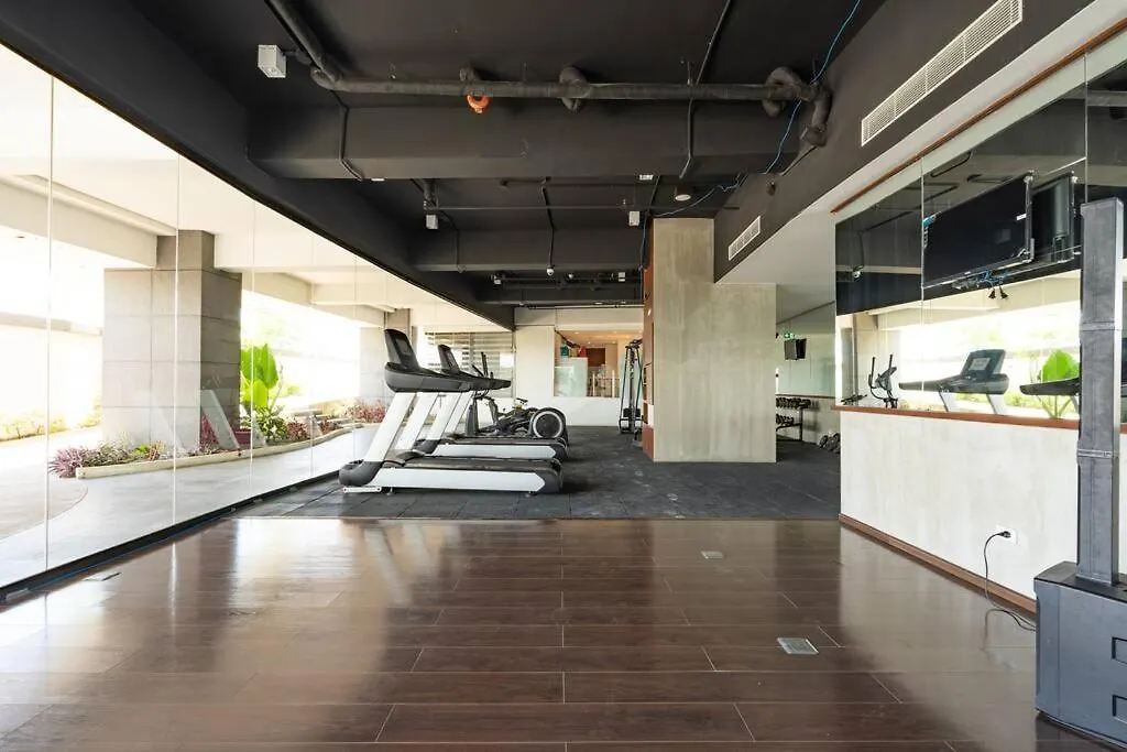 Apartment Aeon Towers L Amazing City Views L Stylish L Ayala Mall Davao Philippines