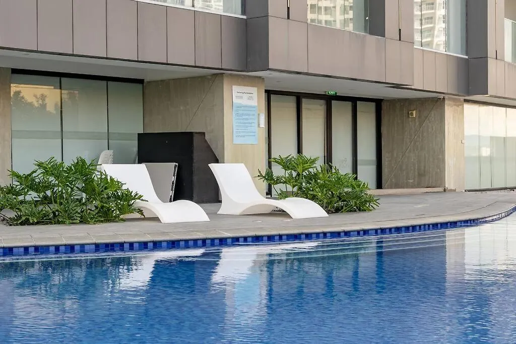 Aeon Towers L Amazing City Views L Stylish L Ayala Mall Davao Apartment