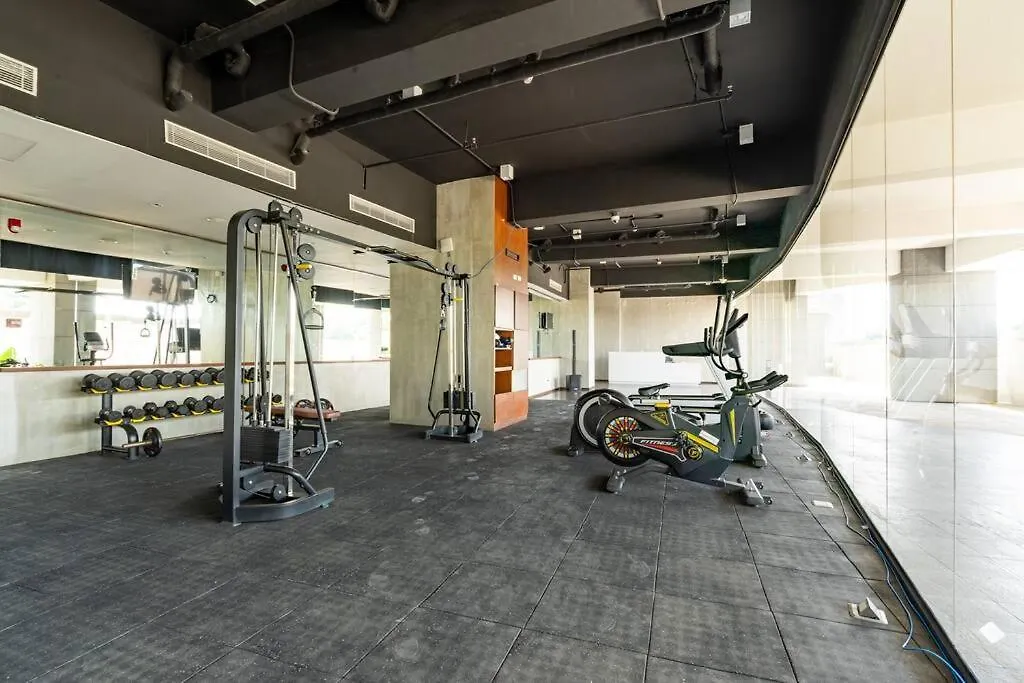 Apartment Aeon Towers L Amazing City Views L Stylish L Ayala Mall Davao